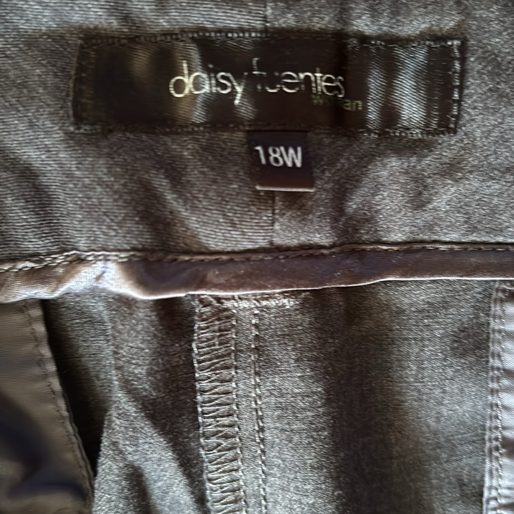 3/$10 Daisy Fuentes Gray Trousers - Picture 4 of 6